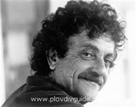 Kurt Vonnegut dies at 84